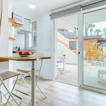 B2 Amazing Front Appartement