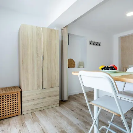 B2 Amazing Front Апартаменты *