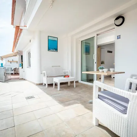 Appartement B2 Amazing Front